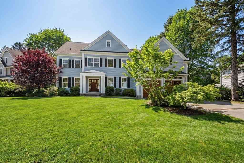 Homes For Sale - 8 Lake Street<br/> Middlesex County, Lexington, MA 02421