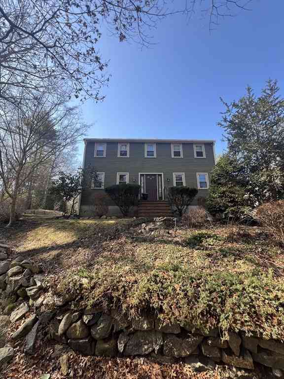 Homes For Sale - 18 Russell Trufant Rd<br/> Plymouth County, Carver, MA 02330