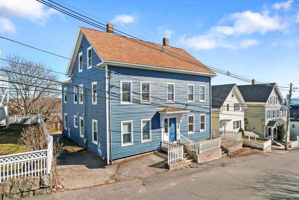 Homes For Rent - 23 Mount Vernon St<br/> Gloucester, MA 01930