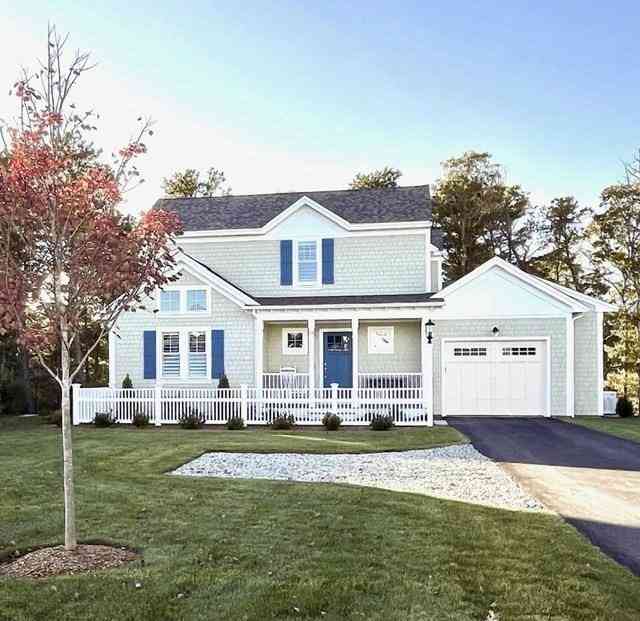 Homes For Sale - 26 Cobblestone Circle<br/> Barnstable County, Mashpee, MA 02648