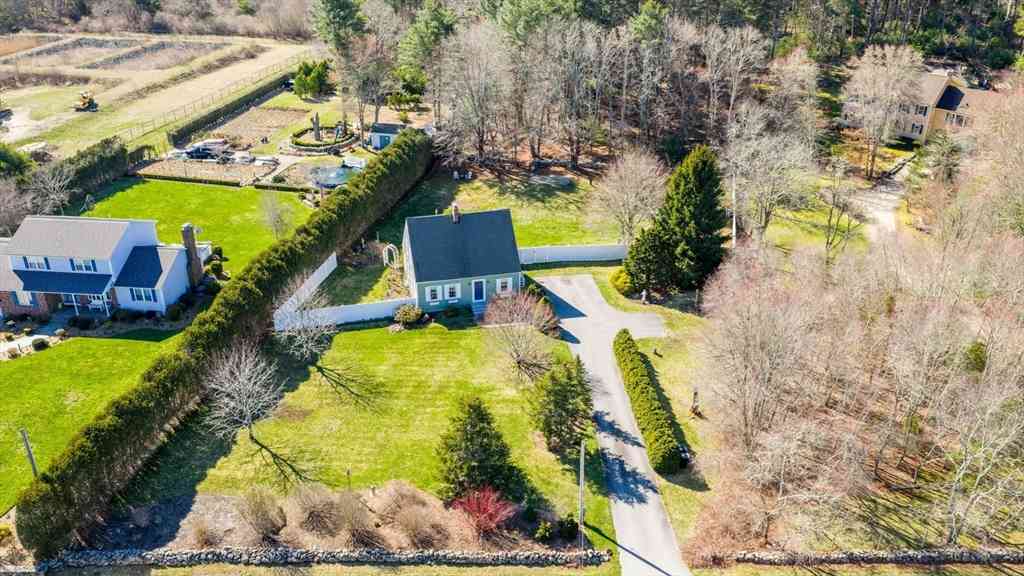 Homes For Sale - 595 Old Westport Rd<br/> Dartmouth, MA 02747