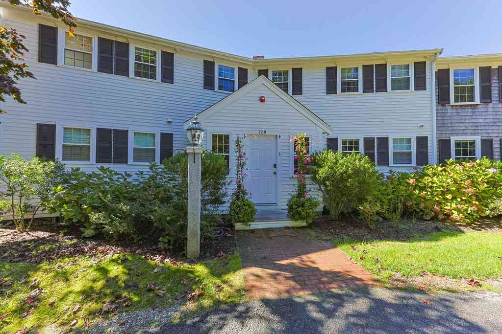Condo For Sale - 109 Misty Meadow Ln #4<br/> Chatham, MA 02650