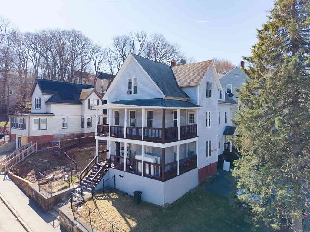 Apartment For Rent - 92 Green Hill Parkway #2<br/> Worcester, MA 01605