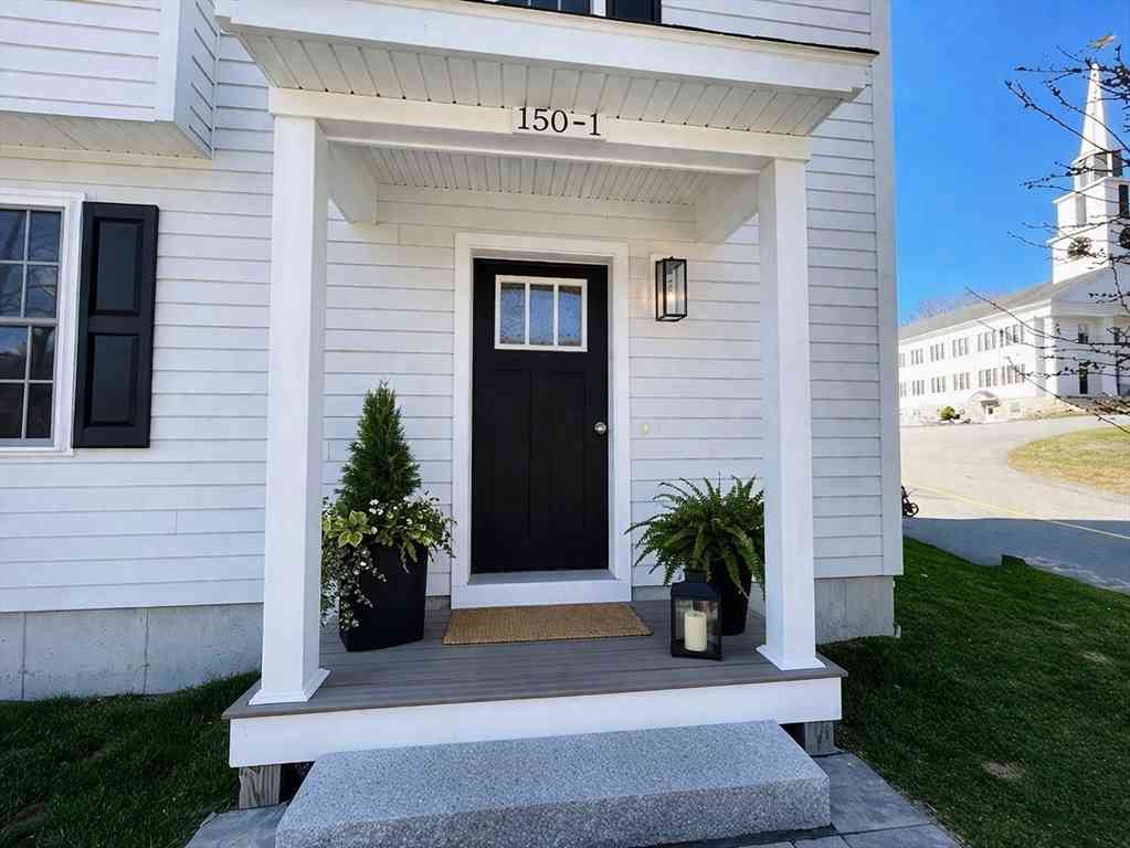 Condo For Rent - 150 W Main Street #1<br/> Worcester County, Millbury, MA 01527