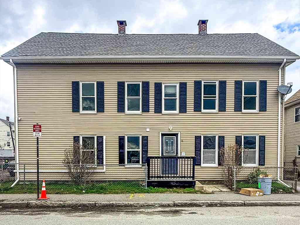 Apartment For Rent - 18 Ellsworth St #4<br/> Worcester, MA 01610