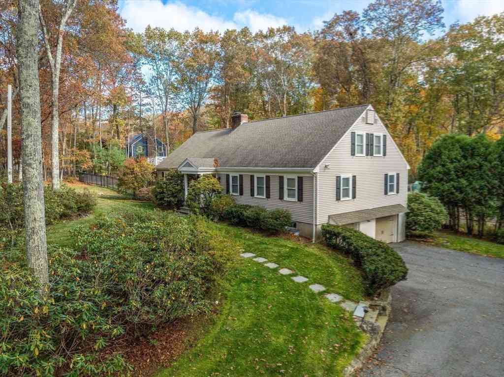 Homes For Sale - 199 Country Rd<br/> Middlesex County, Weston, MA 02493