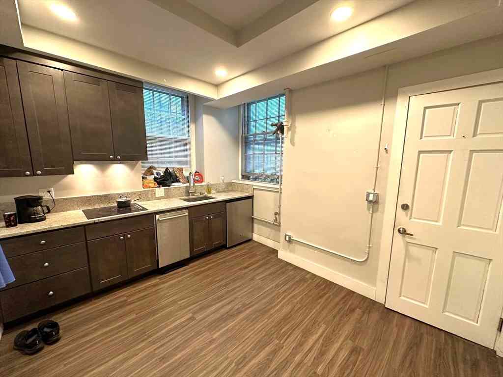 Apartment For Rent - 10 Otis Place #3<br/> Boston, MA 02108