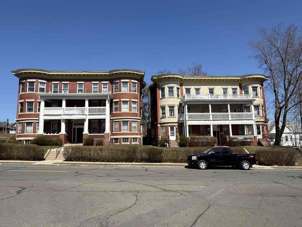 Homes For Rent - 275-285 Suffolk St<br/> Holyoke, MA 01040