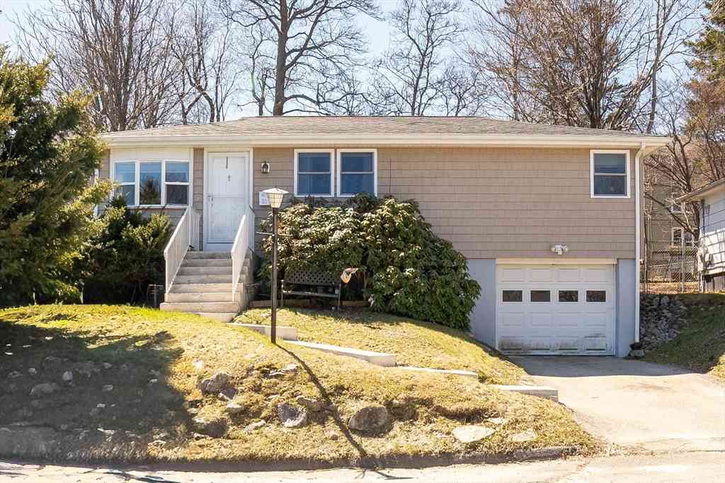 Homes For Sale - 20 Kenberma Road<br/> Worcester, MA 01604