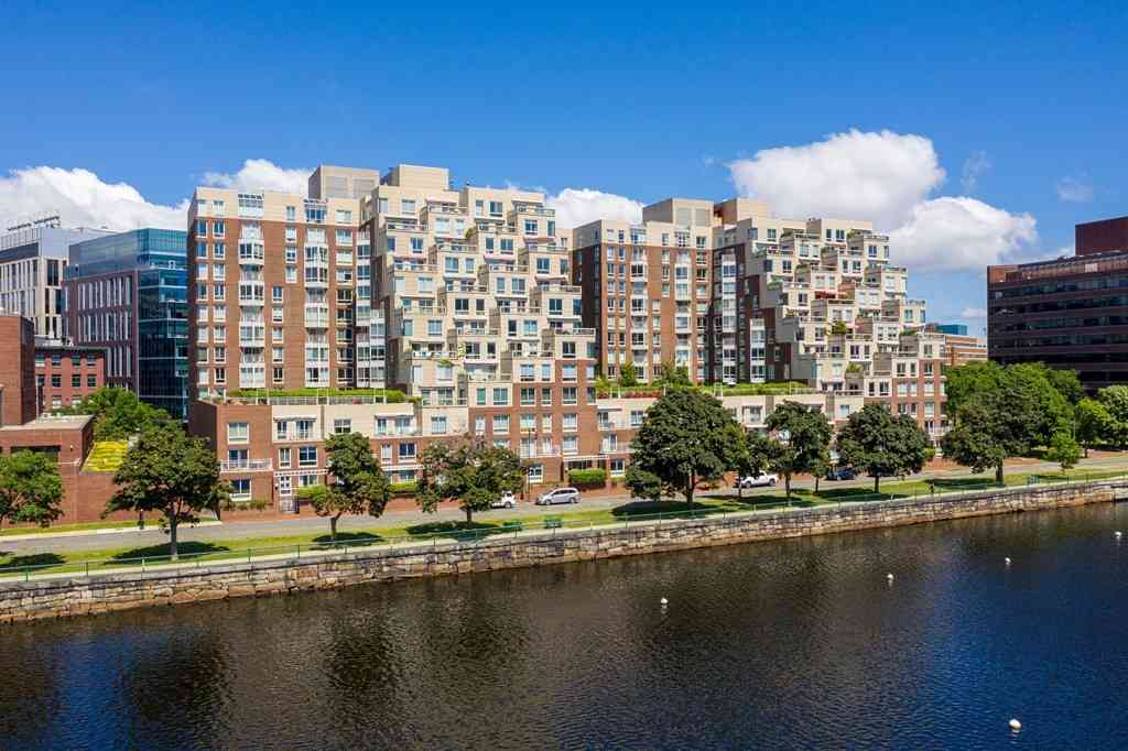 Condo For Sale - 75-83 Cambridge Pkwy #E1203<br/> Cambridge, MA 02142
