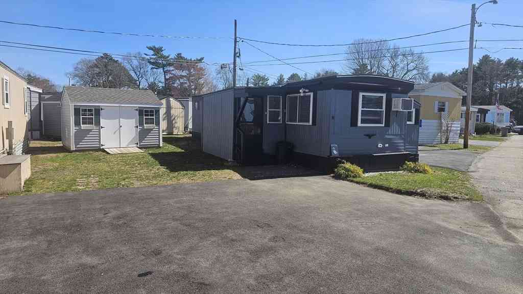 Mobile Home For Sale - 8 Gerald Drive<br/> Plymouth County, Middleboro, MA 02346