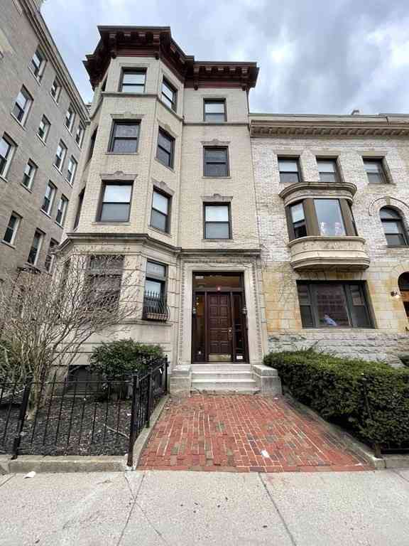Condo For Rent - 65 Hemenway St #6<br/> Boston, MA 02115