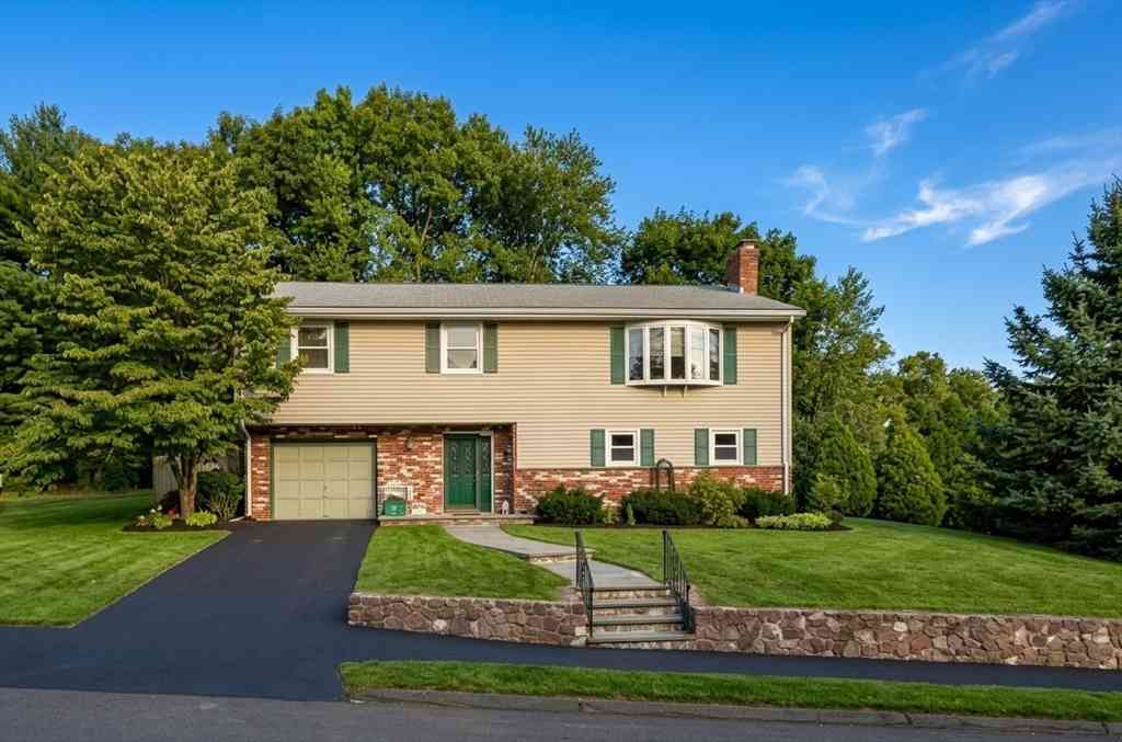 Homes For Sale - 31 Susan Drive<br/> Saugus, MA 01906