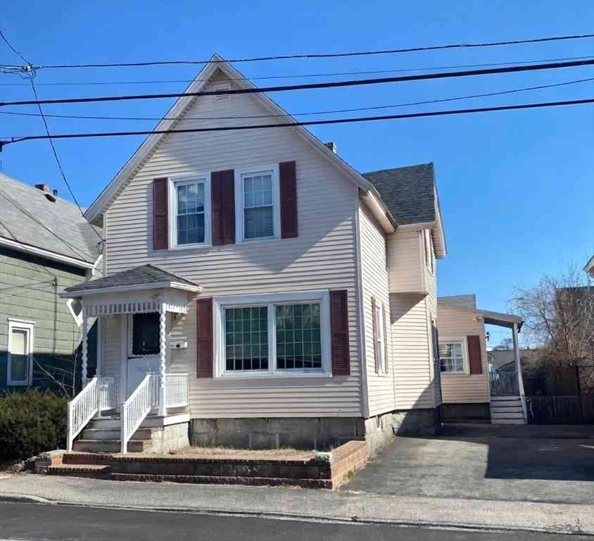Homes For Rent - 211 Mount Hope St<br/> Lowell, MA 01854