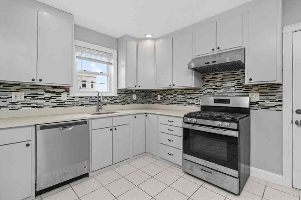 Apartment For Rent - 66R Stanley St #1<br/> Boston, MA 02125