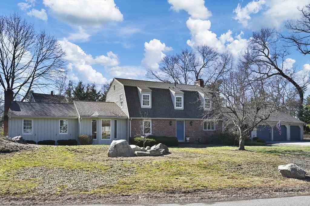 Homes For Sale - 2 Cyr Circle<br/> Andover, MA 01810