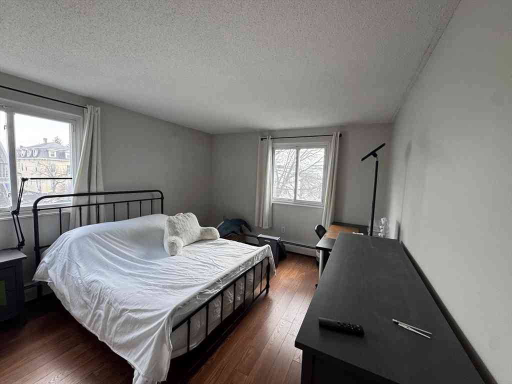 Apartment For Rent - 110 Pearl St #9<br/> Somerville, MA 02145