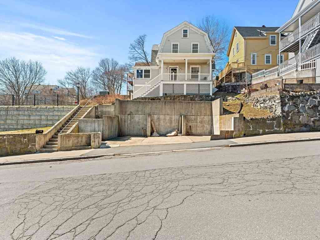 Homes For Sale - 72 Cook St<br/> Lynn, MA 01902