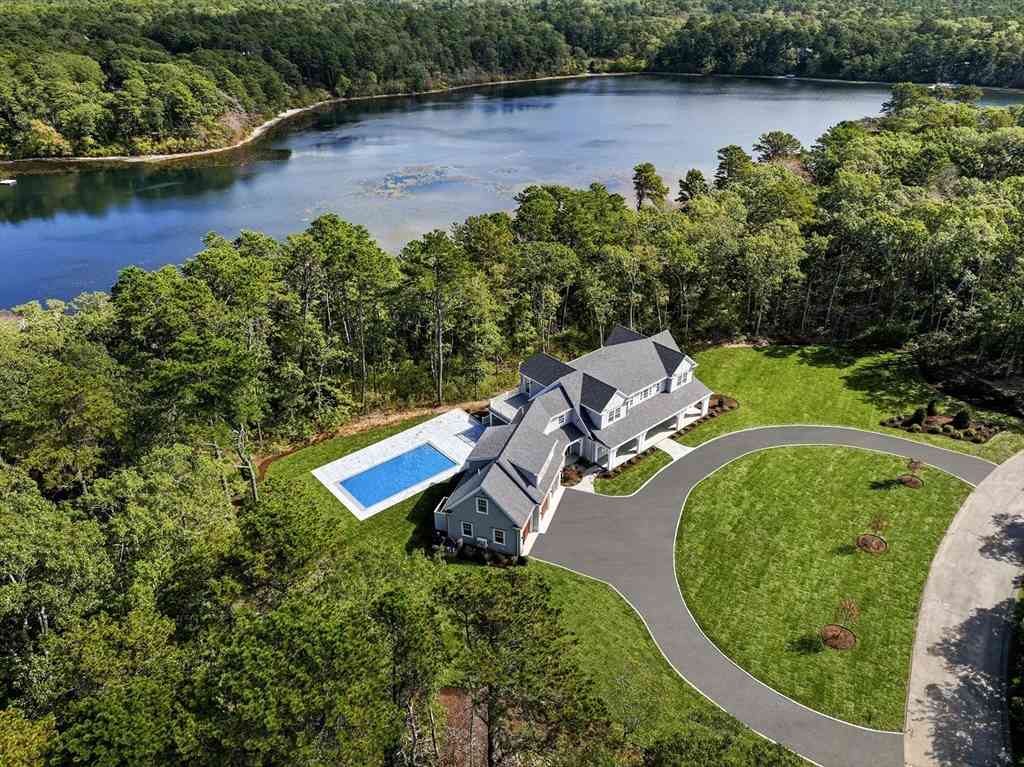Homes For Sale - 19 Walkerwoods Dr<br/> Barnstable County, Harwich, MA 02645