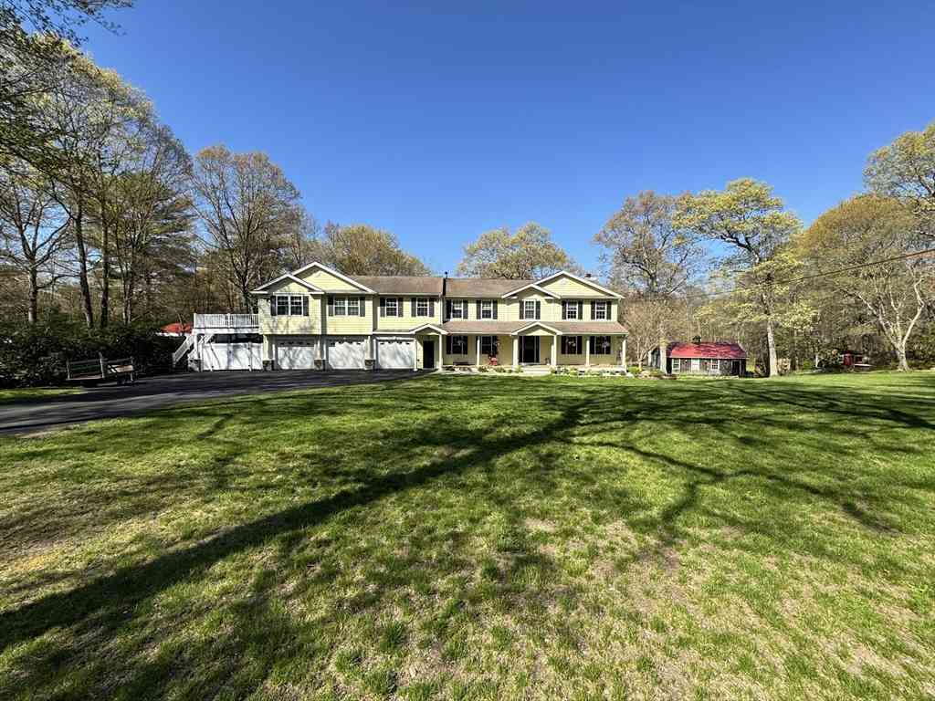 Homes For Sale - 71 Rolling Hill Dr<br/> Exeter, RI 02822