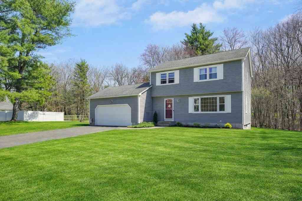 Homes For Sale - 6 Ladd Ln<br/> Hampden County, Wilbraham, MA 01095
