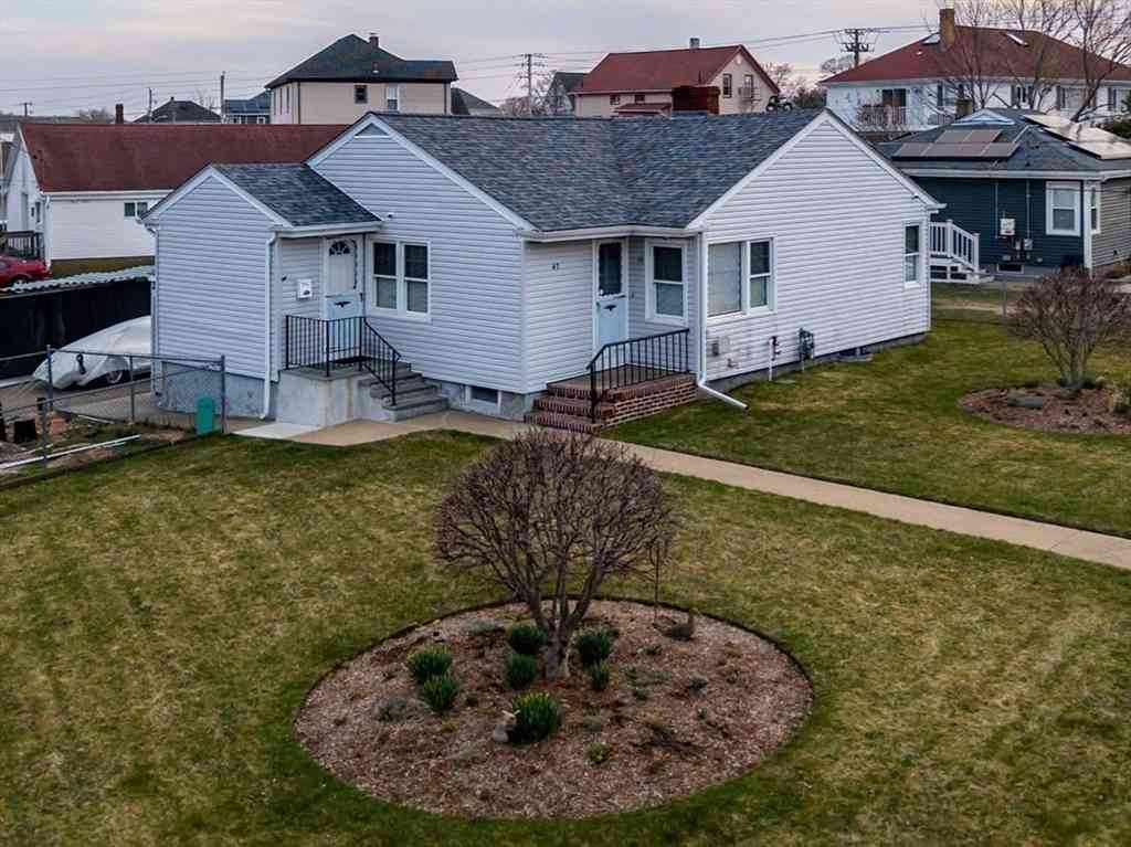 Homes For Sale - 47 Stockton St<br/> Fall River, MA 02721