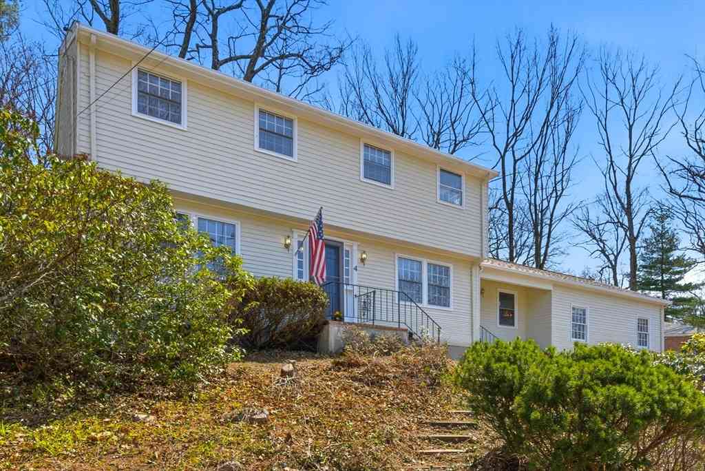 Homes For Sale - 4 William J Hts<br/> Middlesex County, Framingham, MA 01702