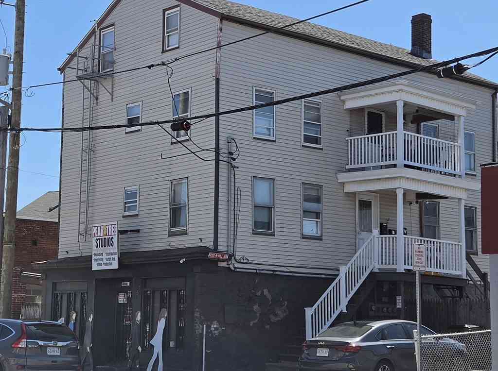 Homes For Rent - 155 Rodman St<br/> Fall River, MA 02721