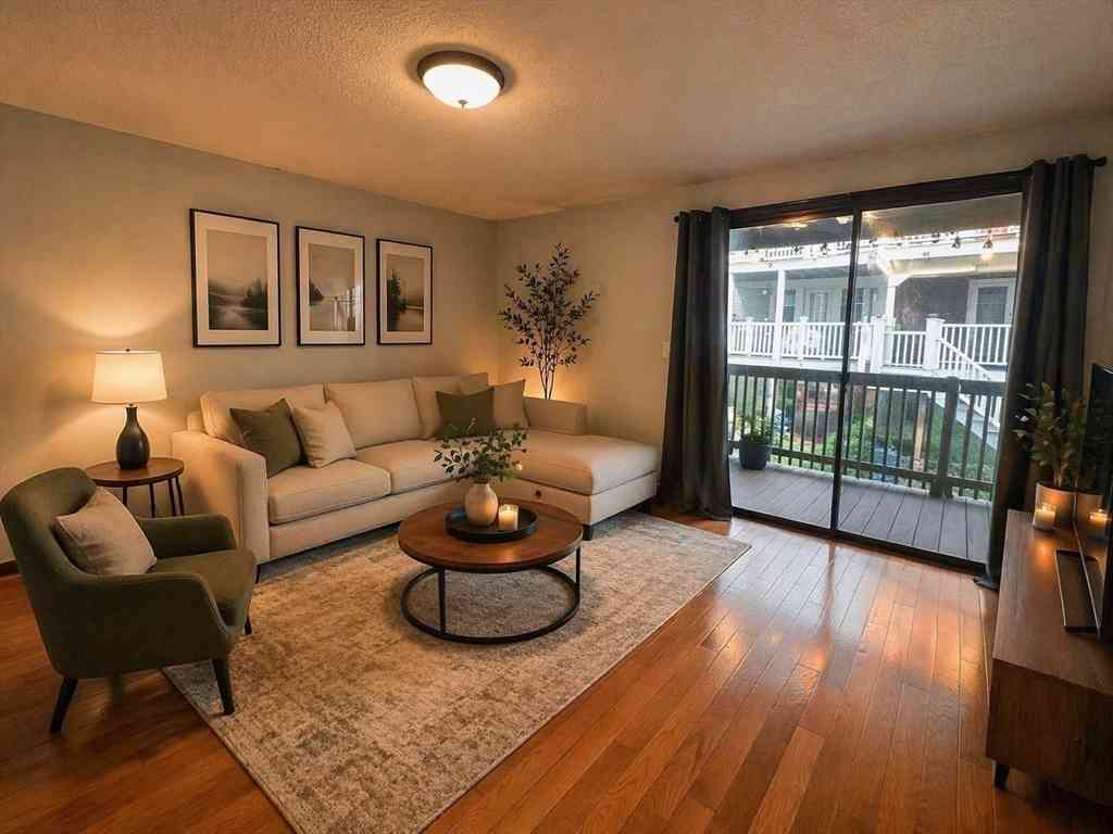 Apartment For Rent - 474 E 7th St #1<br/> Boston, MA 02127