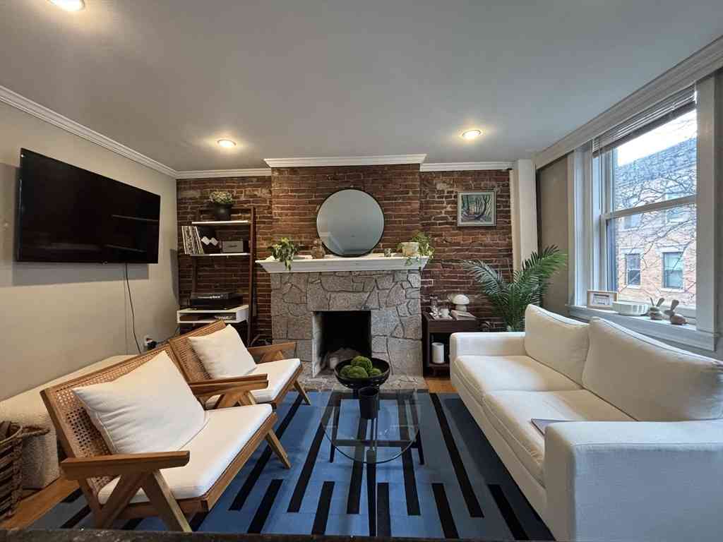 Apartment For Rent - 41 Grove #4<br/> Boston, MA 02114