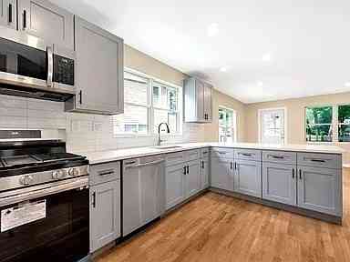 Homes For Rent - 139 River St #139<br/> Cambridge, MA 02139