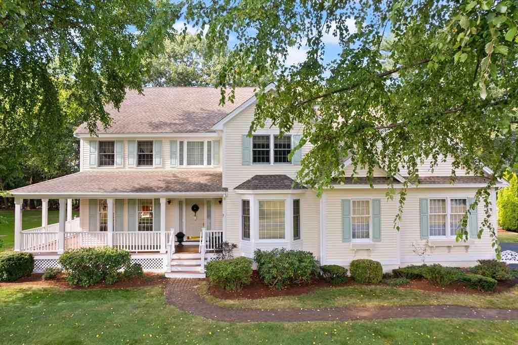 Homes For Sale - 6 Barn Lane<br/> Middlesex County, Westford, MA 01886