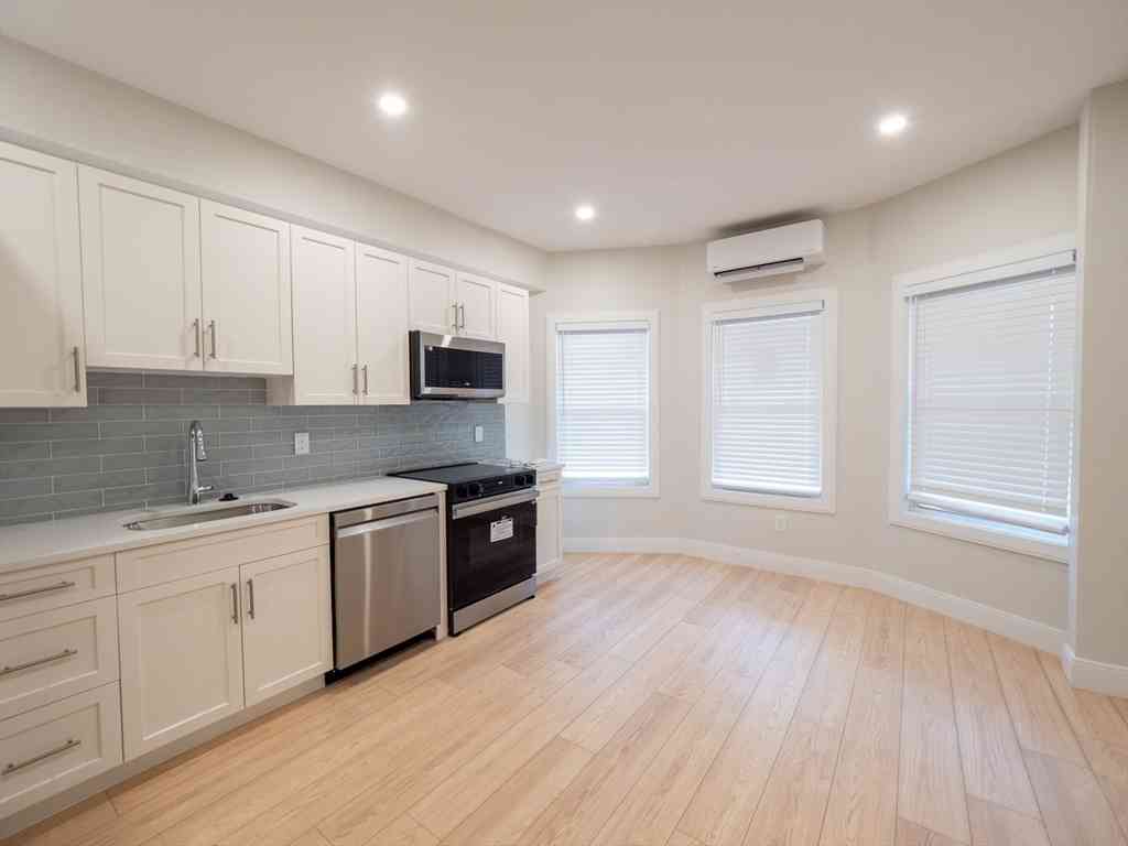 Apartment For Rent - 20 Winslow Road #1<br/> Brookline, MA 02446
