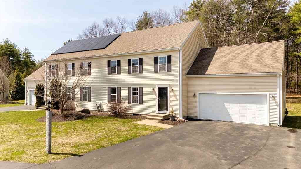 Condo For Sale - 391 Franklin St #1<br/> Hanson, MA 02341