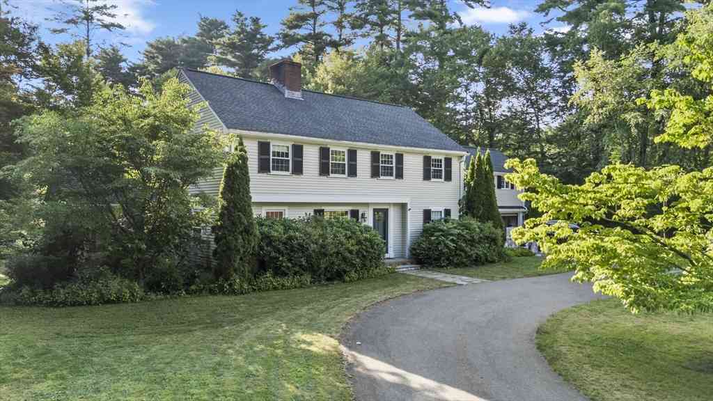Homes For Rent - 131 Montvale Rd<br/> Weston, MA 02493