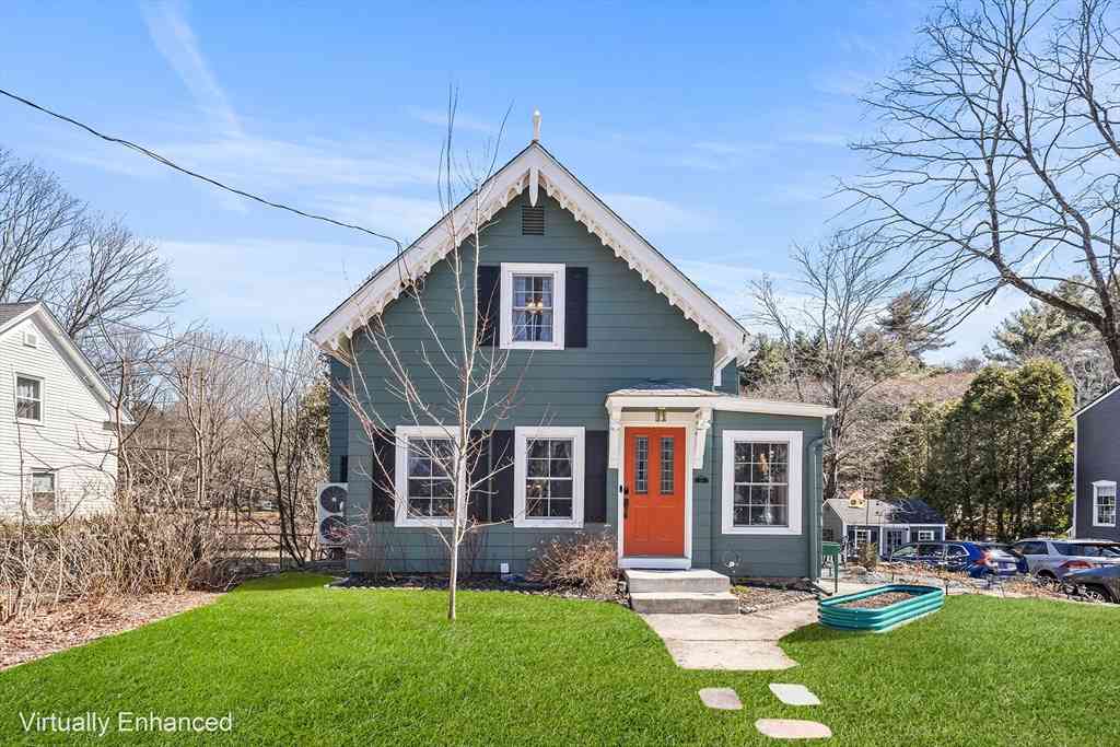 Homes For Sale - 21 Cottage St<br/> Norfolk County, Medway, MA 02053