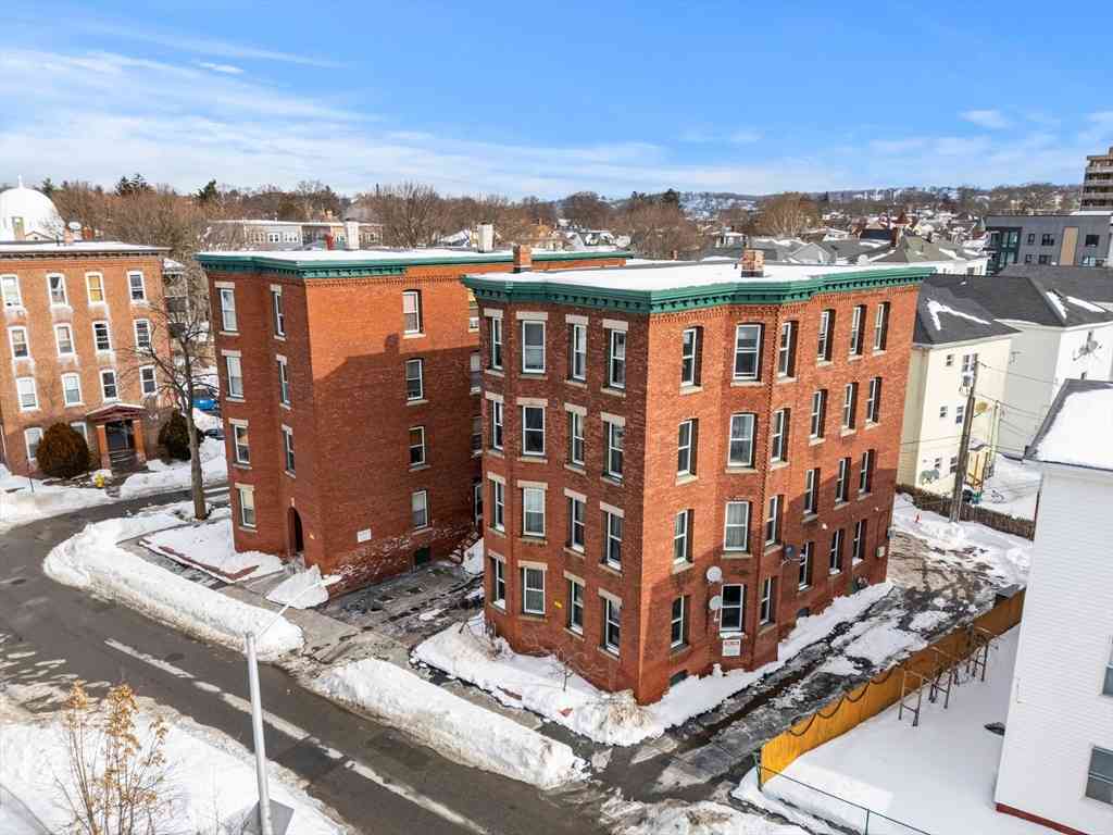 Homes For Rent - 70-72 Russell Street<br/> Worcester, MA 01609