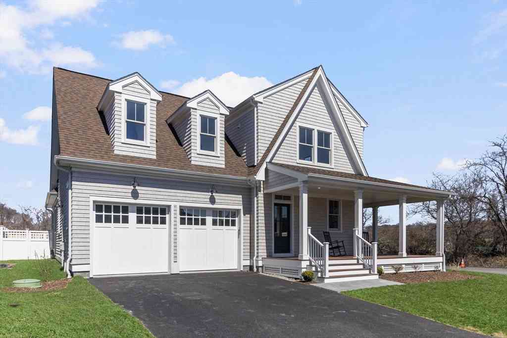 Homes For Sale - 5 Lookout Lane<br/> Portsmouth, RI 02871