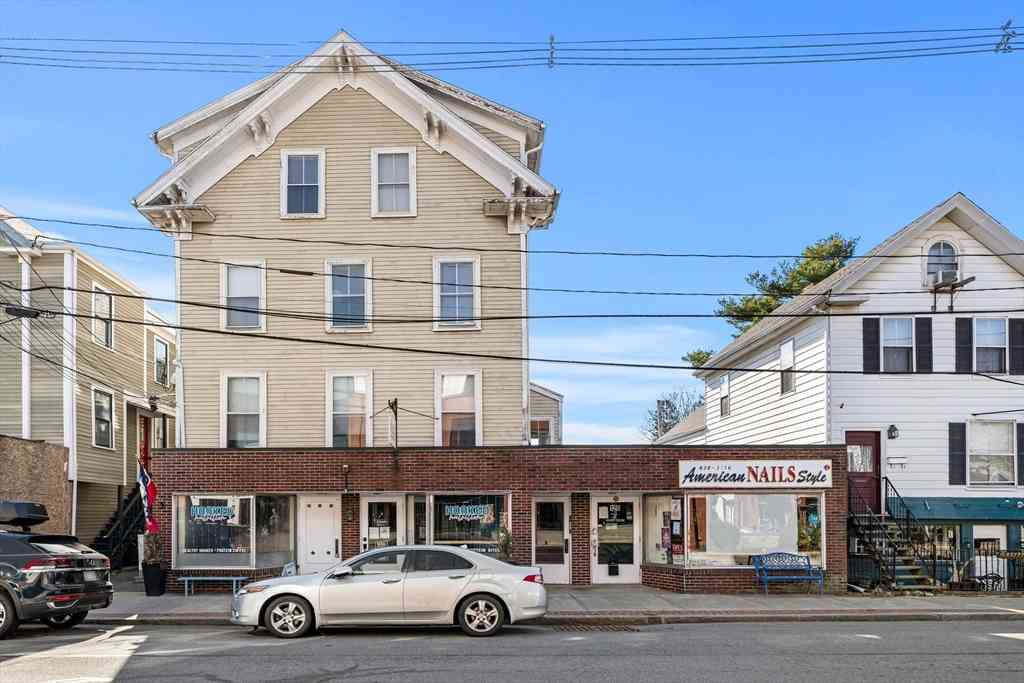 Homes For Rent - 126 Pleasant St<br/> Marblehead, MA 01945