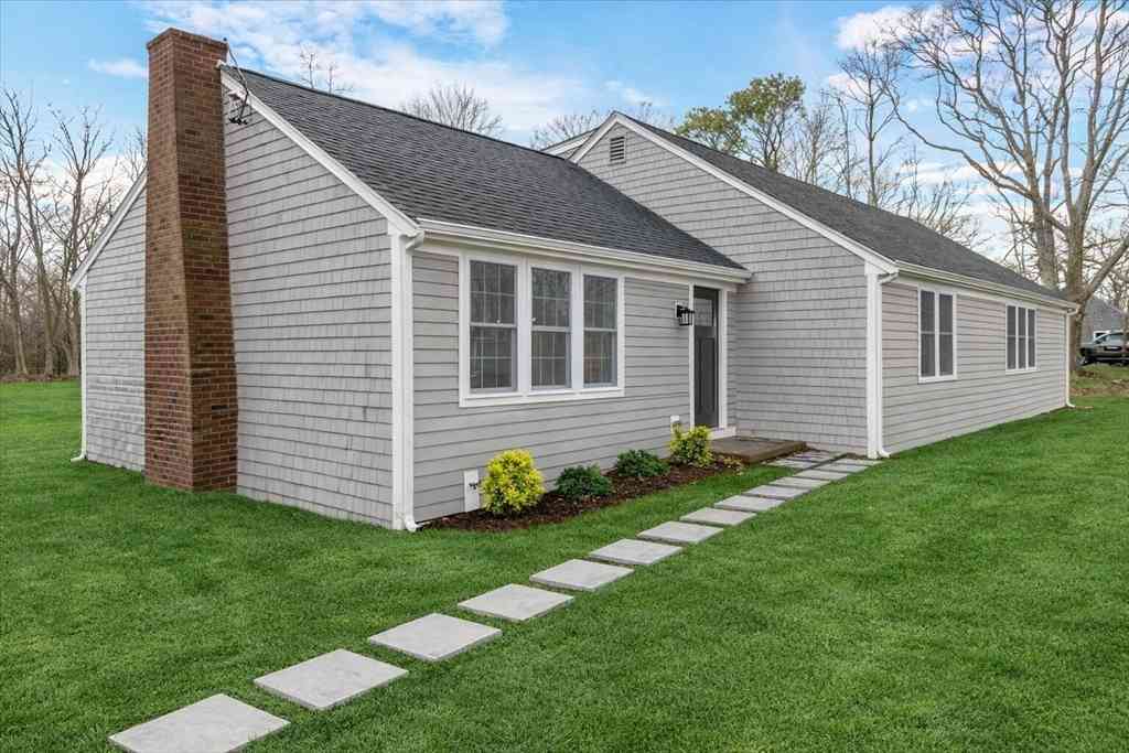 Homes For Sale - 3 Bristol Ave<br/> Barnstable County, Barnstable, MA 02601