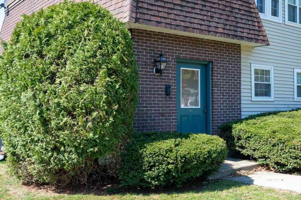 Condo For Sale - 180 Main St #2110<br/> Bridgewater, MA 02324