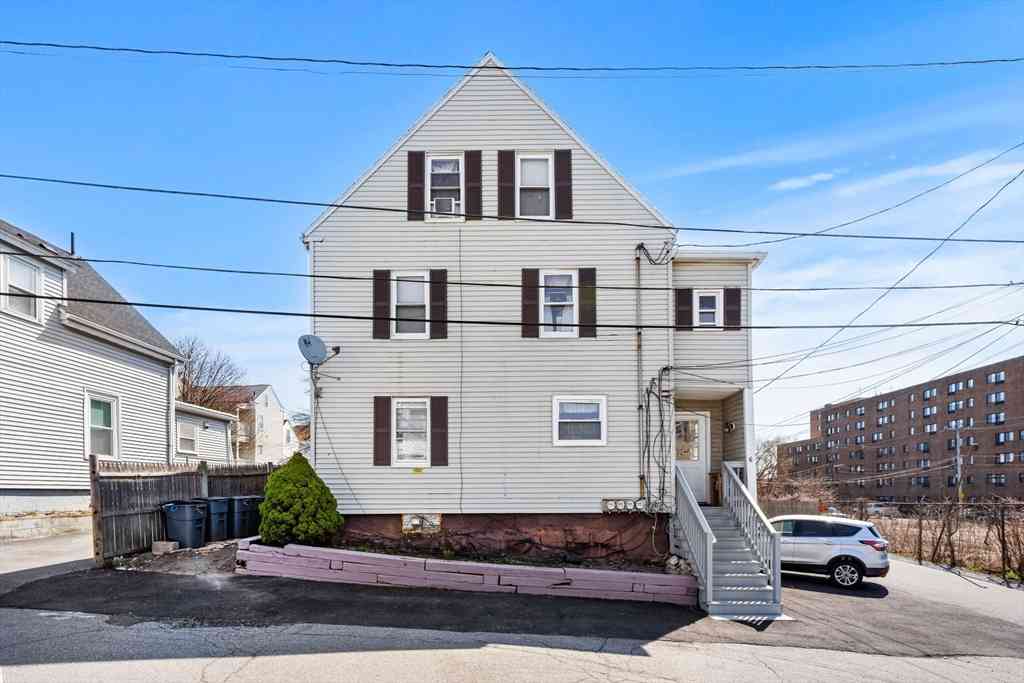Multifamily For Rent - 6 Munroe St<br/> Peabody, MA 01960
