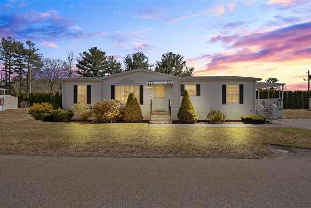 Mobile Home For Sale - 180 Bumila Dr<br/> Bristol County, Raynham, MA 02767
