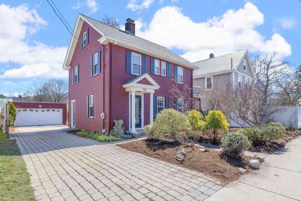 Homes For Sale - 729 Concord St<br/> Middlesex County, Framingham, MA 01702