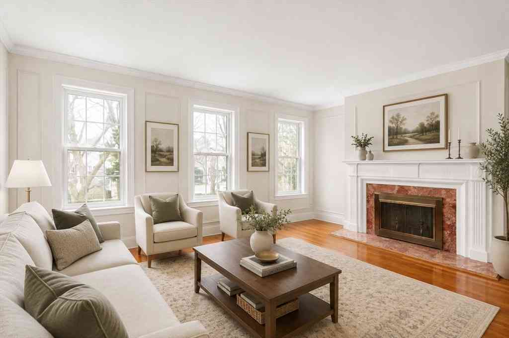 Condo For Sale - 325 Tappan St #6<br/> Brookline, MA 02445