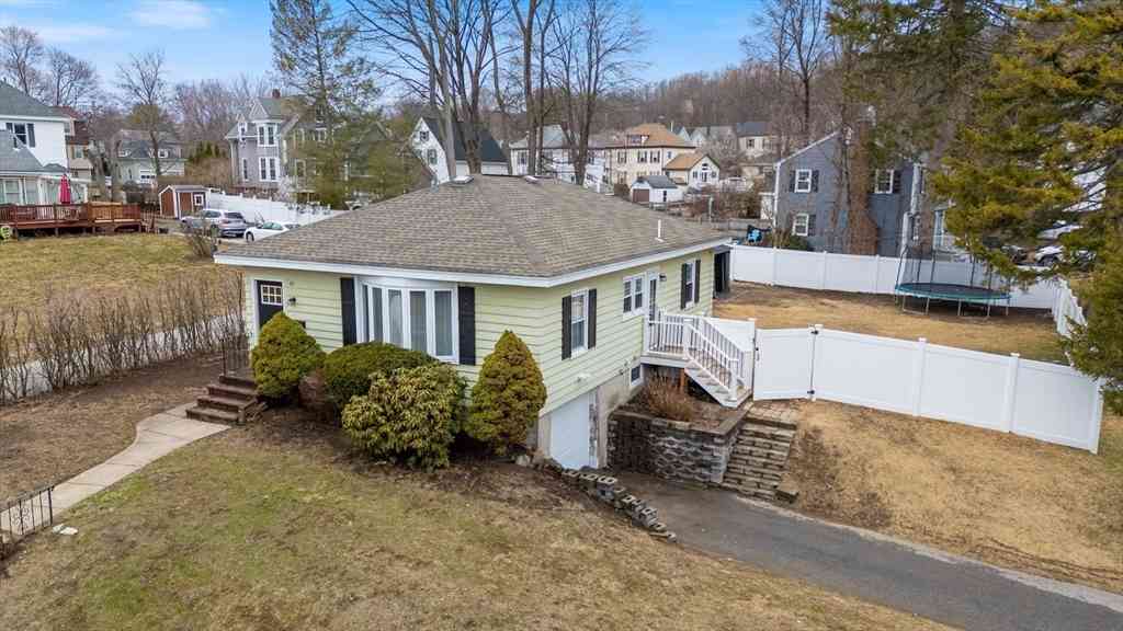 Homes For Sale - 84 Groveland St.<br/> Haverhill, MA 01830