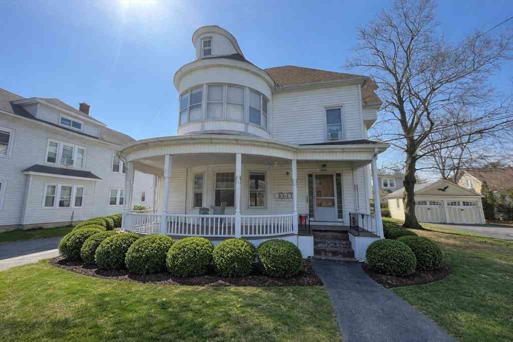 Homes For Rent - 1825 Northampton Street<br/> Holyoke, MA 01040