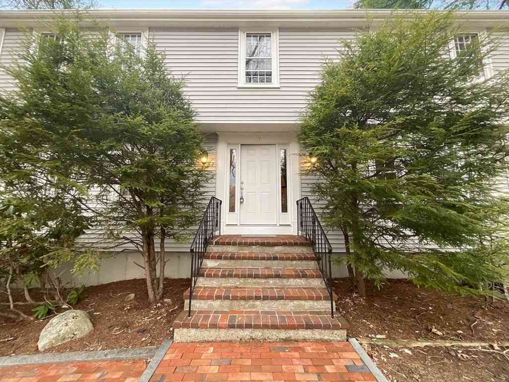 Homes For Sale - 27 Alexander Rd<br/> Middlesex County, Hopkinton, MA 01748