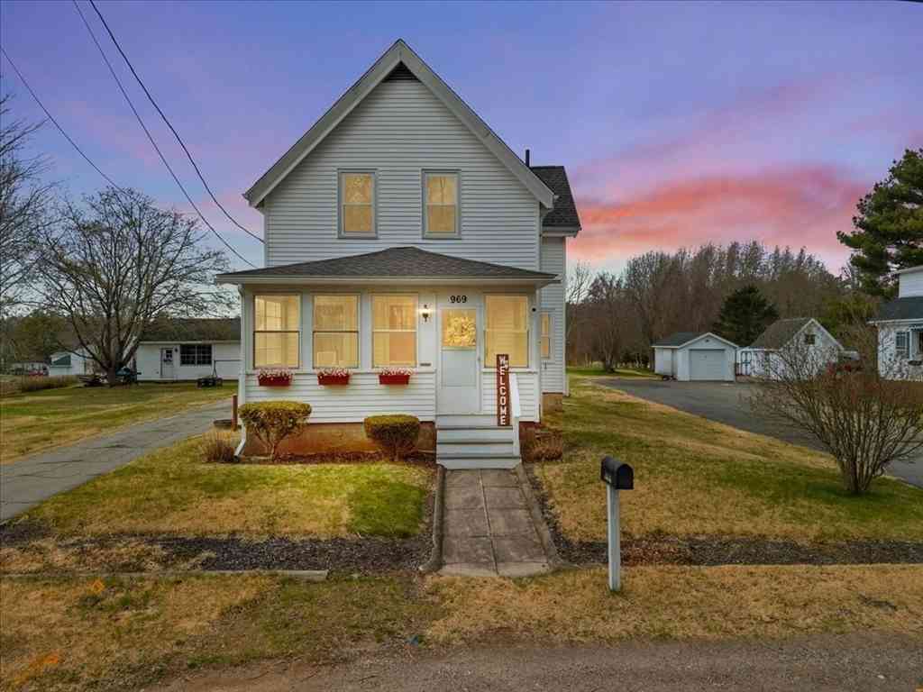 Homes For Sale - 969 Somerset Ave<br/> Taunton, MA 02780