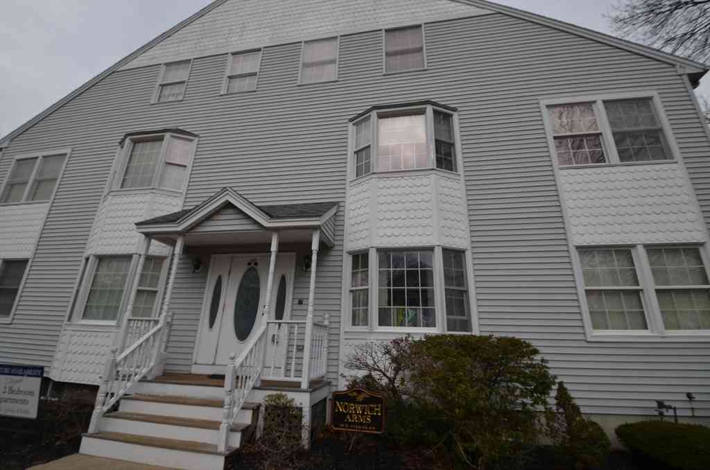 Apartment For Rent - 99 West Wyoming Ave #5<br/> Melrose, MA 02176